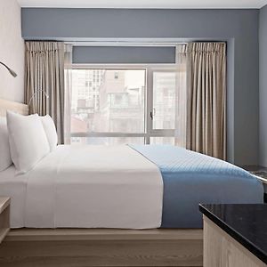 Empire King Room